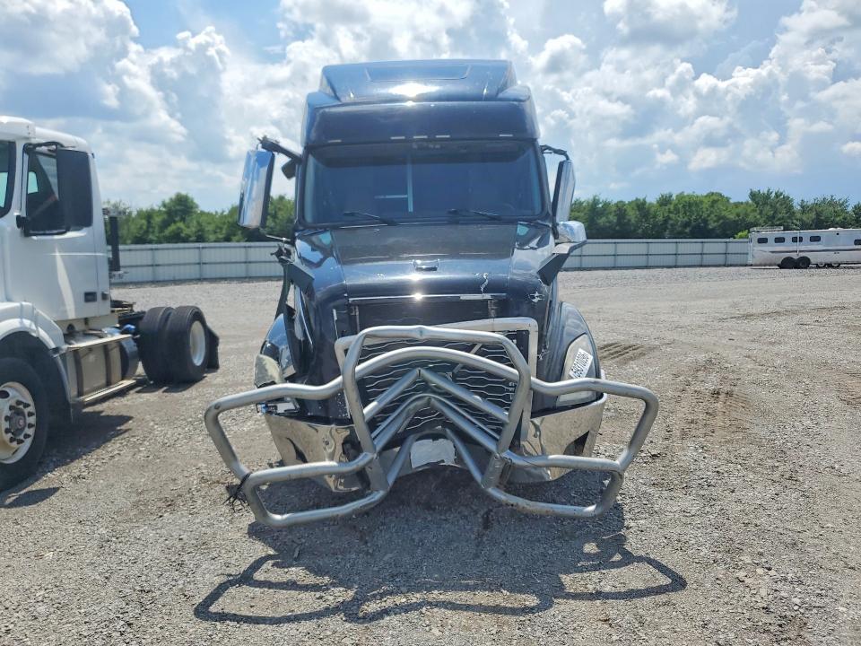 Продажа на аукционе авто 2020 Volvo Vn, vin: 4V4NC9TJ1LN253779, номер лота: 68765236