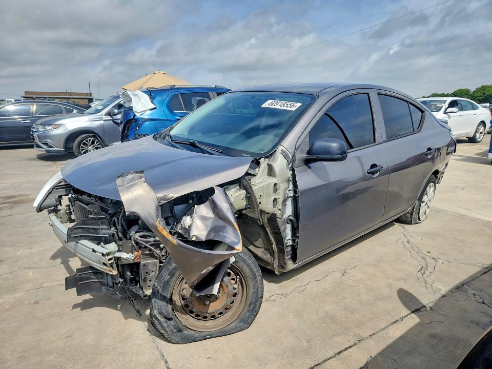 2015 Nissan Versa მანქანა იყიდება აუქციონზე, vin: 3N1CN7AP5FL859764, აუქციონის ნომერი: 60918556