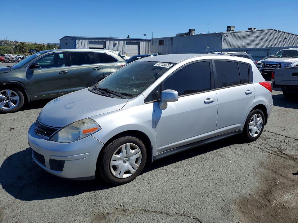 2010 Nissan Versa მანქანა იყიდება აუქციონზე, vin: 3N1BC1CP8AL451523, აუქციონის ნომერი: 61743546