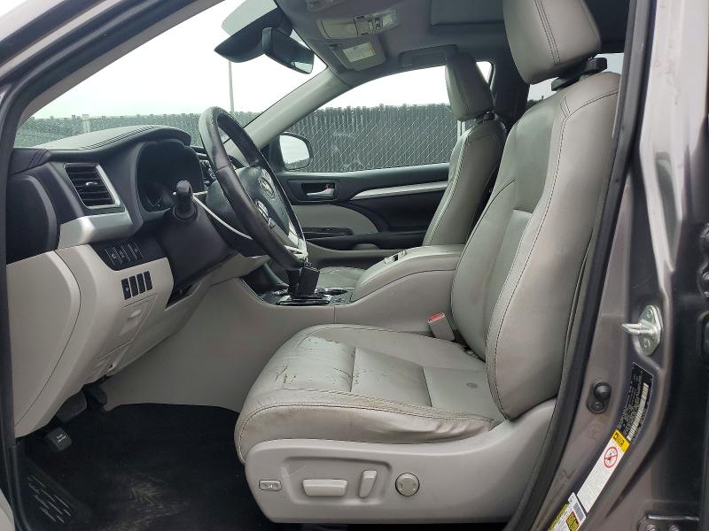 Продаж на аукціоні авто 2018 Toyota Highlander, vin: 5TDKZRFH1JS543095, номер лоту: 62709046