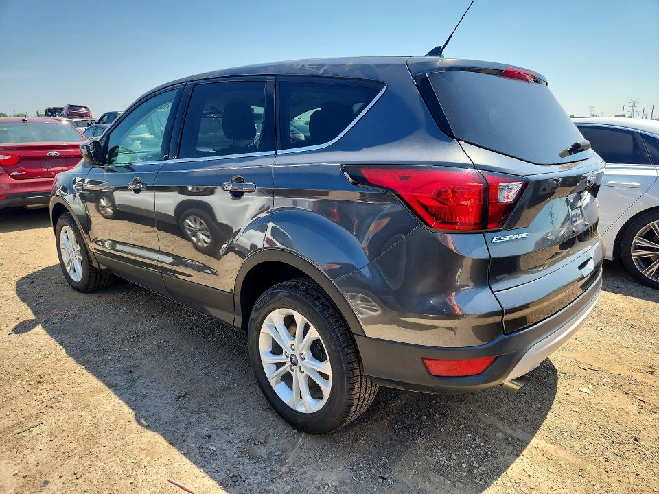 2019 Ford Escape მანქანა იყიდება აუქციონზე, vin: 1FMCU0GD4KUB75949, აუქციონის ნომერი: 60667526