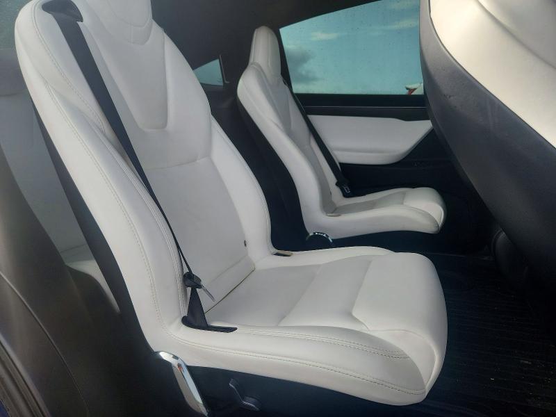 2017 Tesla Model X მანქანა იყიდება აუქციონზე, vin: 5YJXCBE40HF075999, აუქციონის ნომერი: 61919646