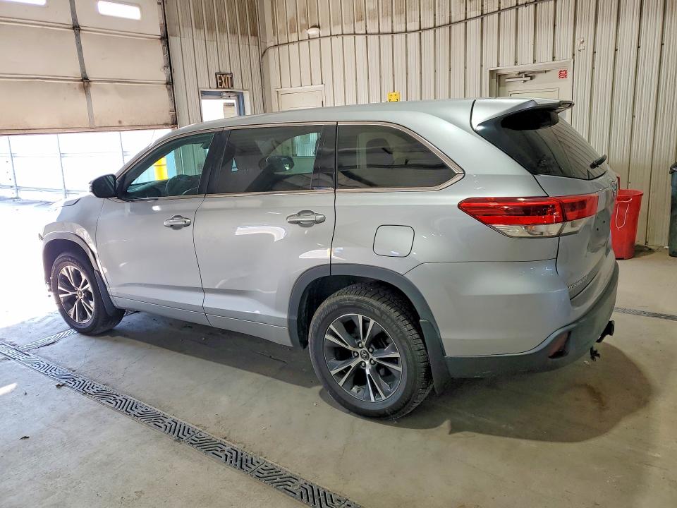 60449966 :رقم المزاد ، 5TDBZRFH5JS805880 vin ، 2018 Toyota Highlander مزاد بيع