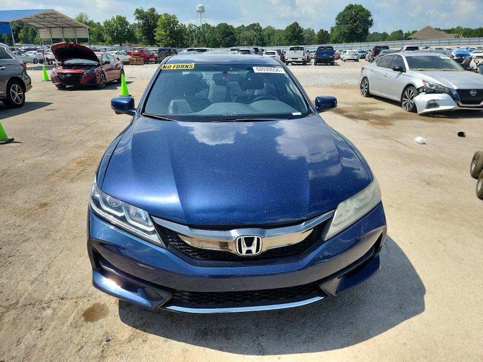 62039656 :رقم المزاد ، 1HGCT2B86HA003303 vin ، 2017 Honda Accord مزاد بيع
