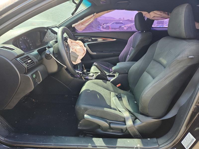 62100216 :رقم المزاد ، 1HGCT1A3XHA001389 vin ، 2017 Honda Accord مزاد بيع