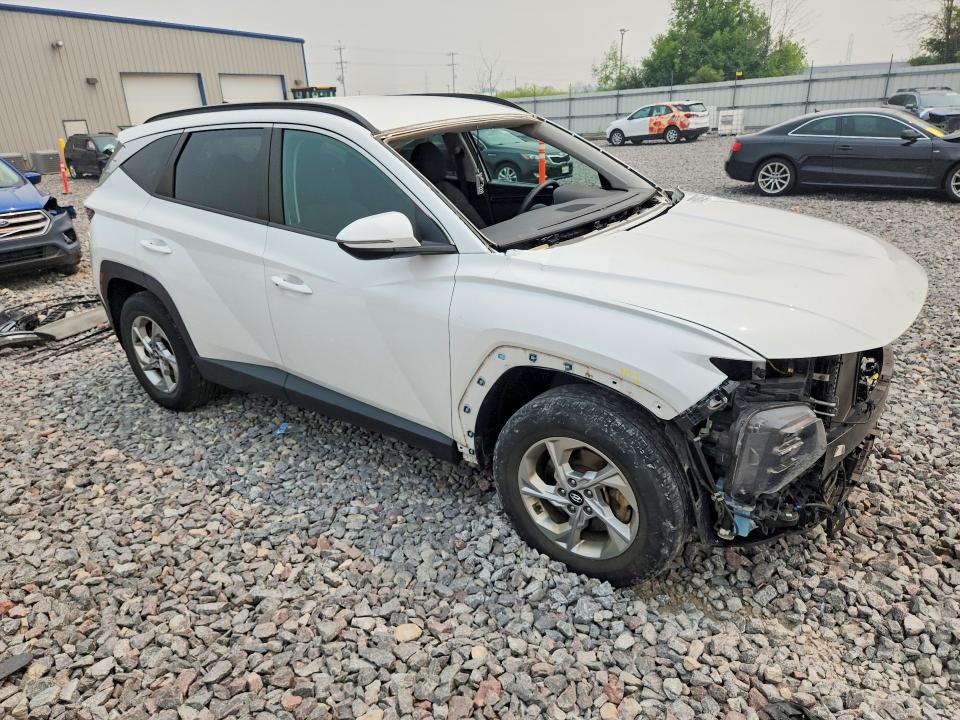 60780976 :رقم المزاد ، 5NMJBCAE0NH107616 vin ، 2022 Hyundai Tucson مزاد بيع