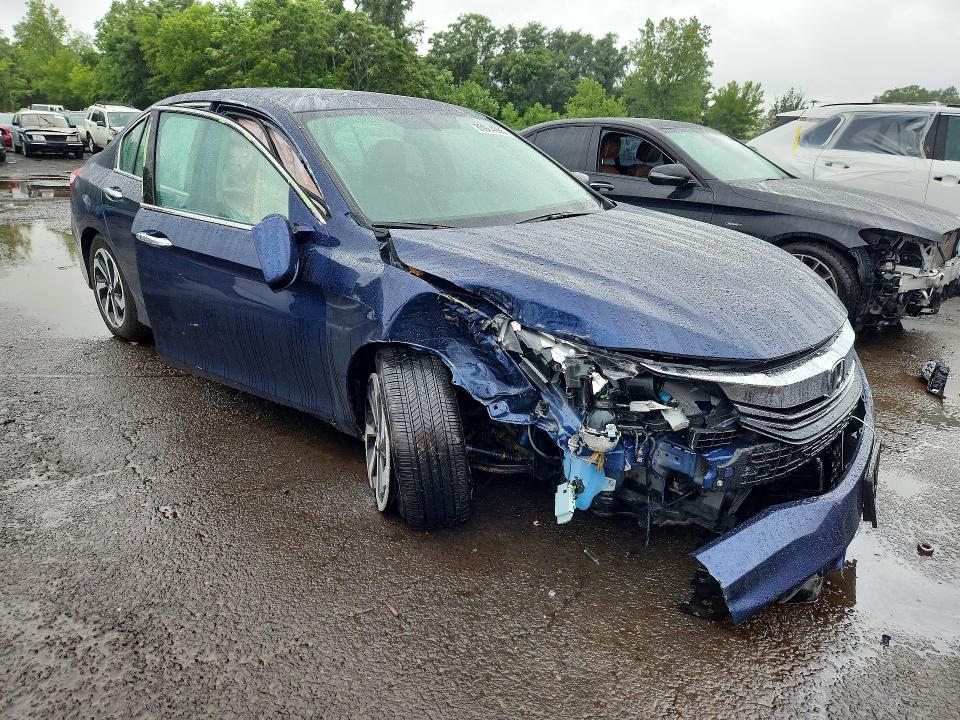 85964965 :رقم المزاد ، 1HGCR3F84HA024147 vin ، 2017 Honda Accord مزاد بيع