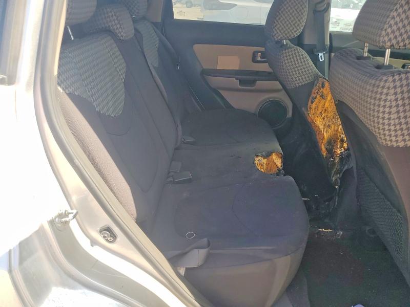 60047586 :رقم المزاد ، KNDJT2A69C7426551 vin ، 2012 Kia Soul مزاد بيع