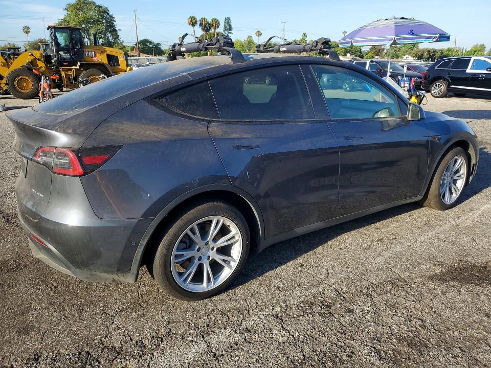 2021 Tesla Model Y მანქანა იყიდება აუქციონზე, vin: 5YJYGDEE7MF201122, აუქციონის ნომერი: 62704726