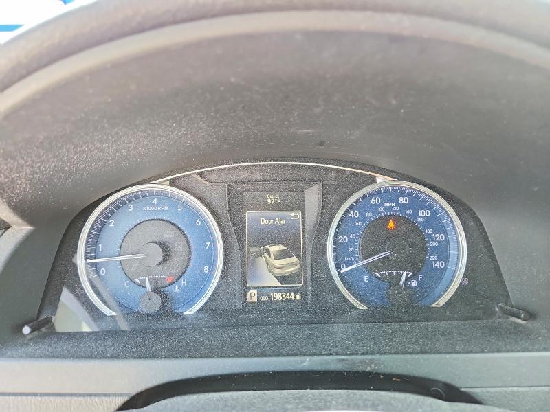 62539986 :رقم المزاد ، 4T1BF1FK4HU617648 vin ، 2017 Toyota Camry مزاد بيع