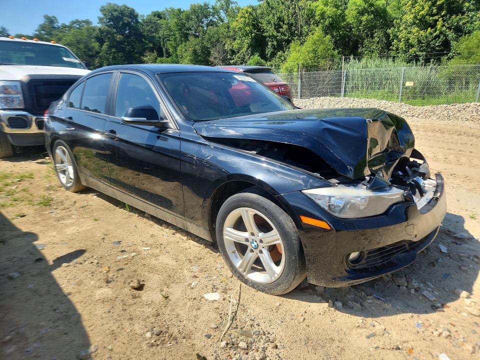 2015 Bmw 328 მანქანა იყიდება აუქციონზე, vin: WBA3B5G59FNS15813, აუქციონის ნომერი: 60883776