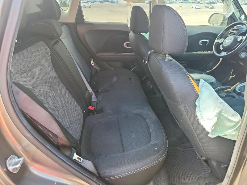 60449426 :رقم المزاد ، KNDJP3A53J7536221 vin ، 2018 Kia Soul مزاد بيع