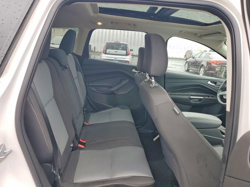 62027226 :رقم المزاد ، 1FMCU9GD0JUC24485 vin ، 2018 Ford Escape مزاد بيع