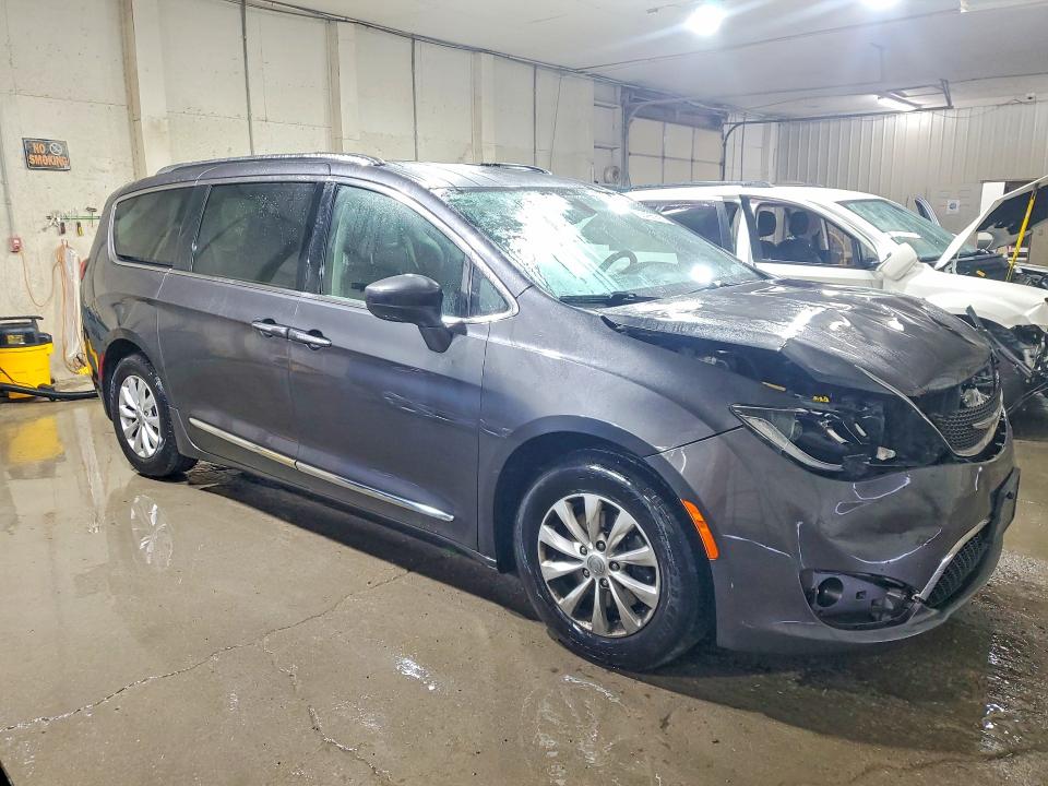 2019 Chrysler Pacifica მანქანა იყიდება აუქციონზე, vin: 2C4RC1BG8KR554295, აუქციონის ნომერი: 60496956