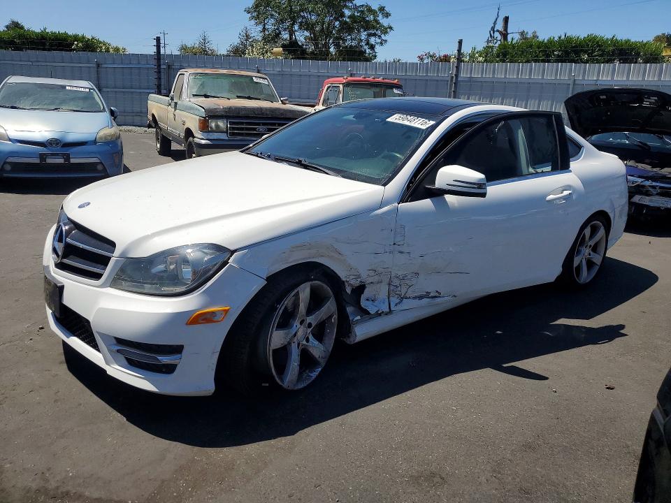 59648116 :رقم المزاد ، WDDGJ5HB8EG274940 vin ، 2014 Mercedes-benz C مزاد بيع
