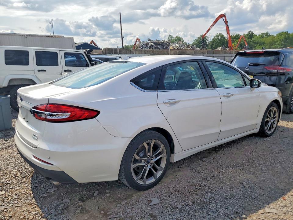 63177316 :رقم المزاد ، 3FA6P0CDXLR101545 vin ، 2020 Ford Fusion مزاد بيع