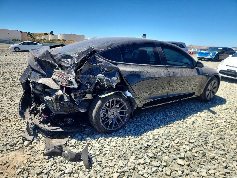 62236846 :رقم المزاد ، 5YJ3E1EA8SF017588 vin ، 2025 Tesla Model 3 مزاد بيع