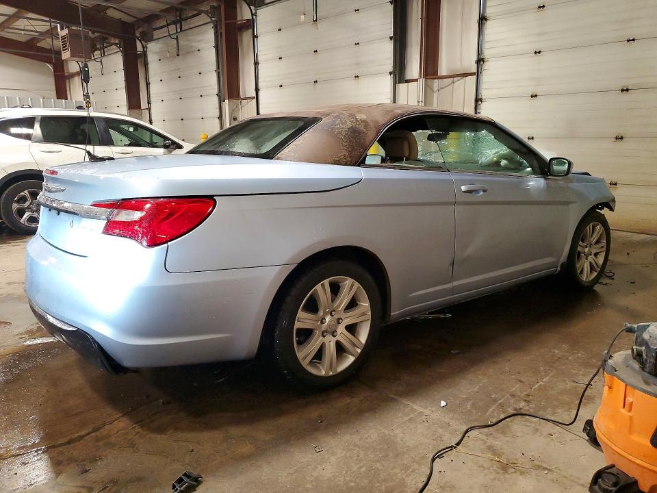 Продажа на аукционе авто 2013 Chrysler 200, vin: 1C3BCBEB7DN736162, номер лота: 61981316