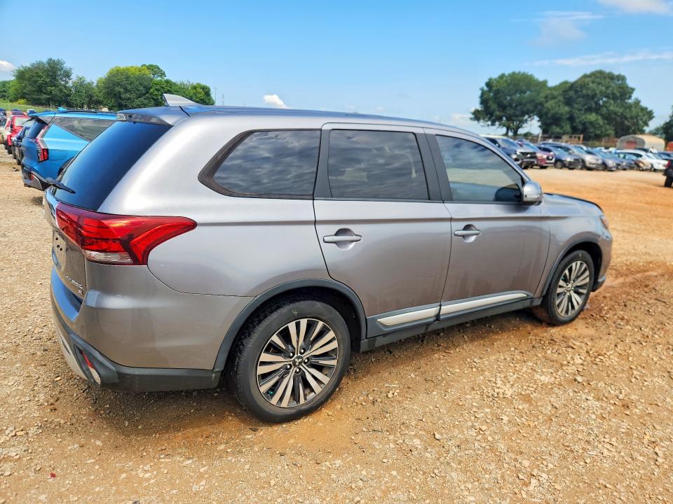 2019 Mitsubishi Outlander მანქანა იყიდება აუქციონზე, vin: JA4AD3A31KZ006126, აუქციონის ნომერი: 62436826