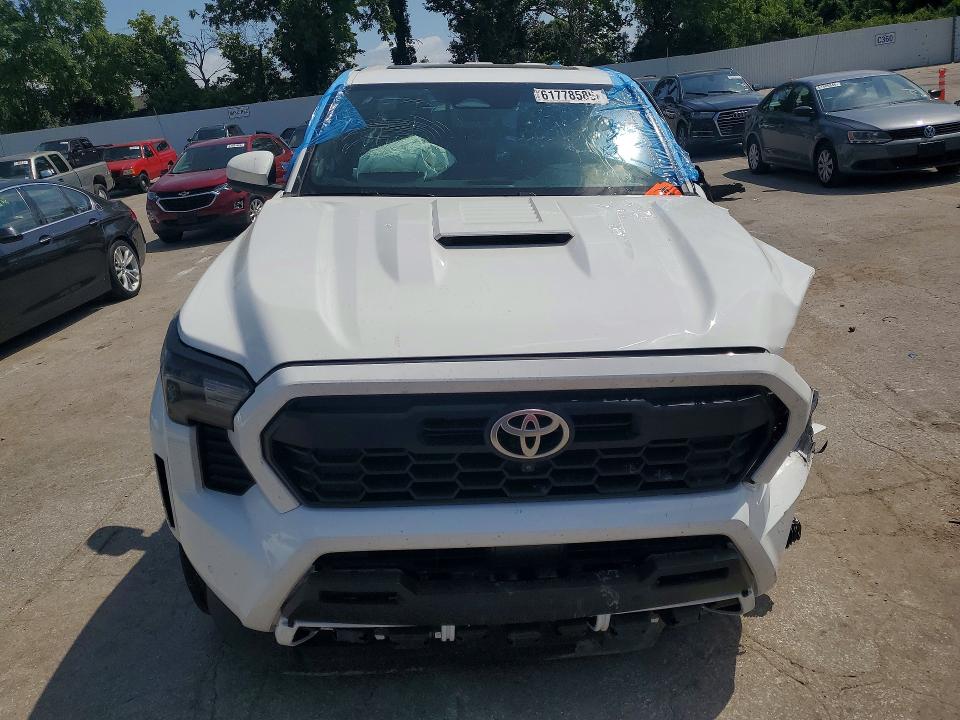 61778586 :رقم المزاد ، 3TMLB5JN8RM066112 vin ، 2024 Toyota Tacoma مزاد بيع