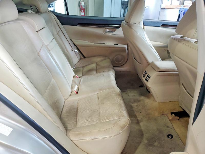 60202726 :رقم المزاد ، JTHBK1GG3D2075215 vin ، 2013 Lexus Es مزاد بيع