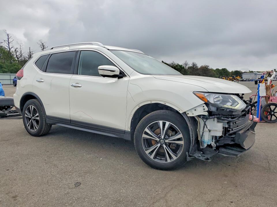 Продажа на аукционе авто 2020 Nissan Rogue, vin: JN8AT2MV1LW139752, номер лота: 62077496