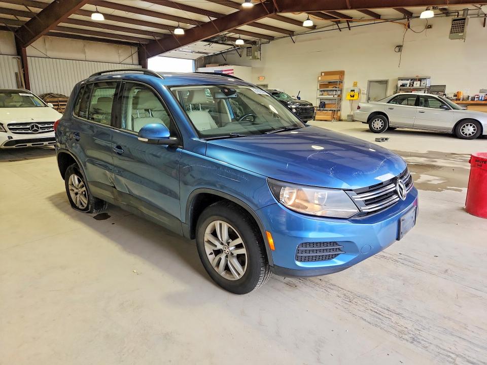 Aukcja sprzedaży 2017 Volkswagen Tiguan, vin: WVGBV7AX2HW501040, numer aukcji: 61973376