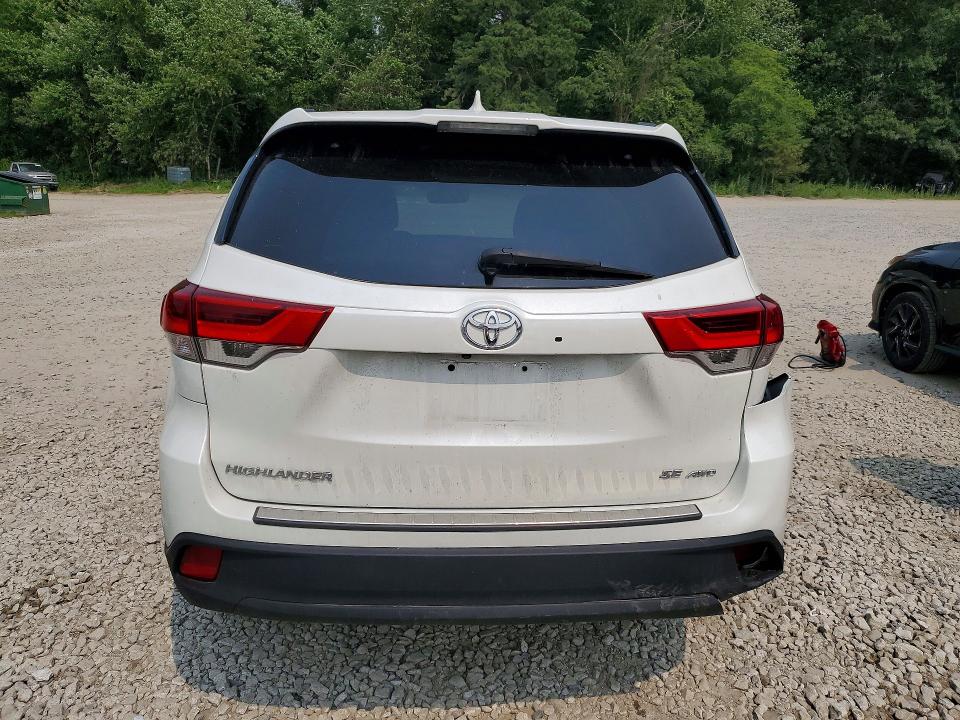 61020666 :رقم المزاد ، 5TDJZRFH3HS517684 vin ، 2017 Toyota Highlander مزاد بيع