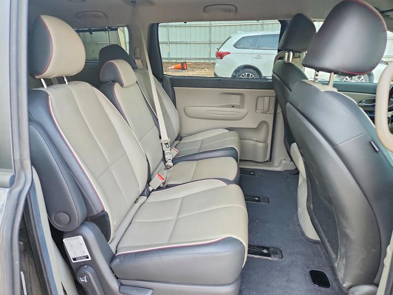 Продажа на аукционе авто 2017 Kia Sedona, vin: KNDMB5C1XH6332081, номер лота: 61927296