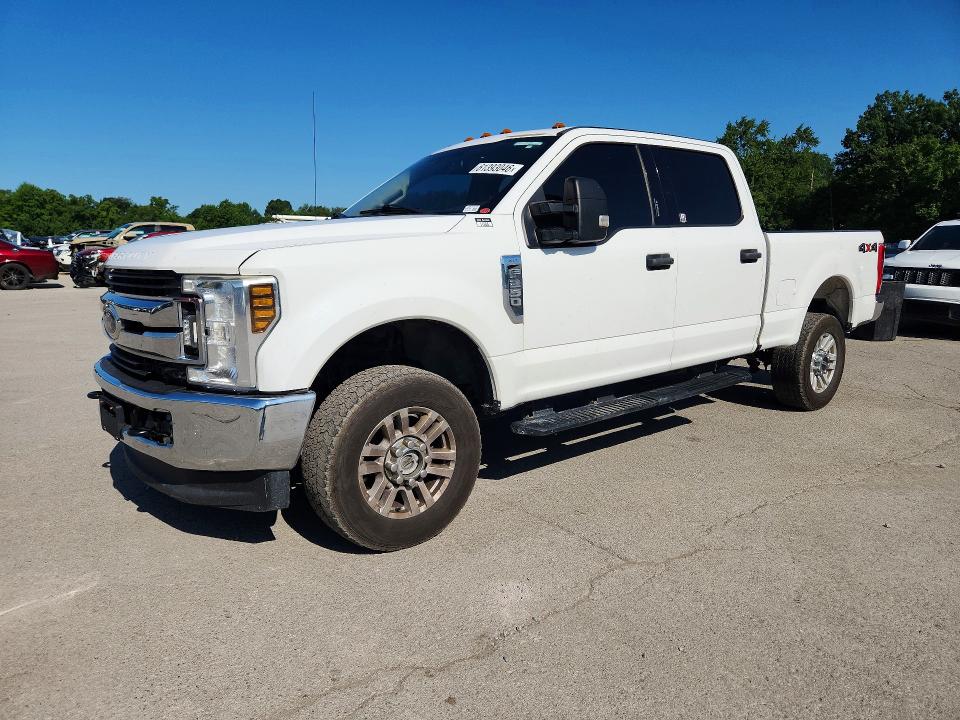 61393046 :رقم المزاد ، 1FT7W2B63JEC88613 vin ، 2018 Ford F250 مزاد بيع