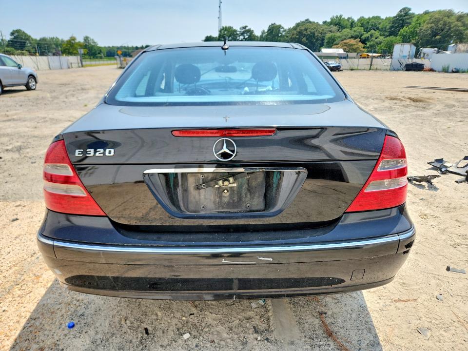 Продажа на аукционе авто 2004 Mercedes-benz E, vin: WDBUF65J84A407373, номер лота: 61183816