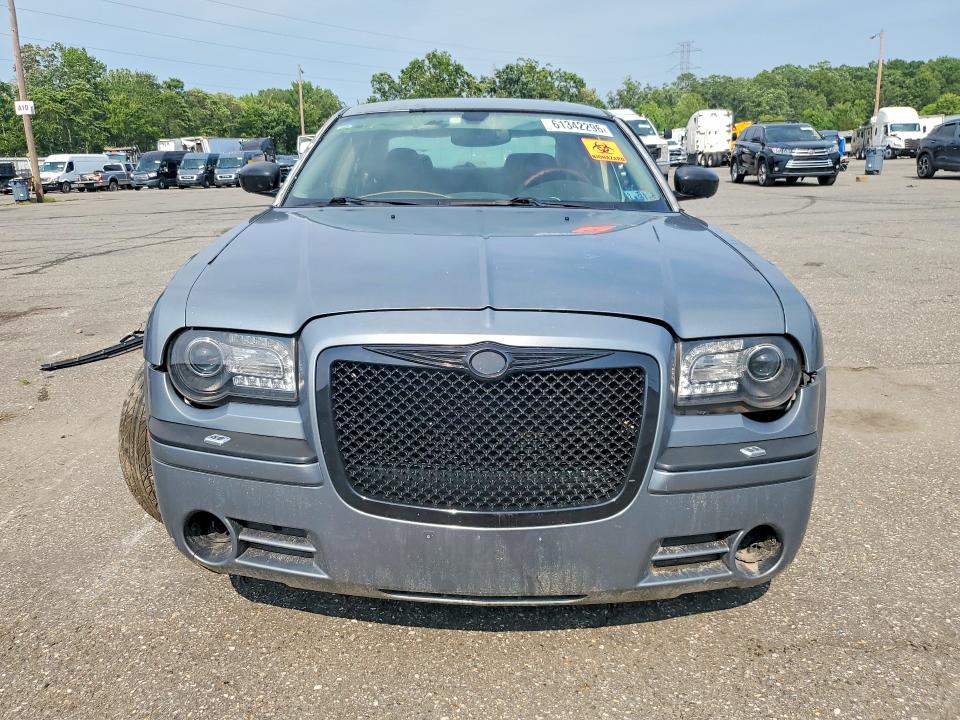 2006 Chrysler 300c მანქანა იყიდება აუქციონზე, vin: 2C3LK63H16H107319, აუქციონის ნომერი: 61342296