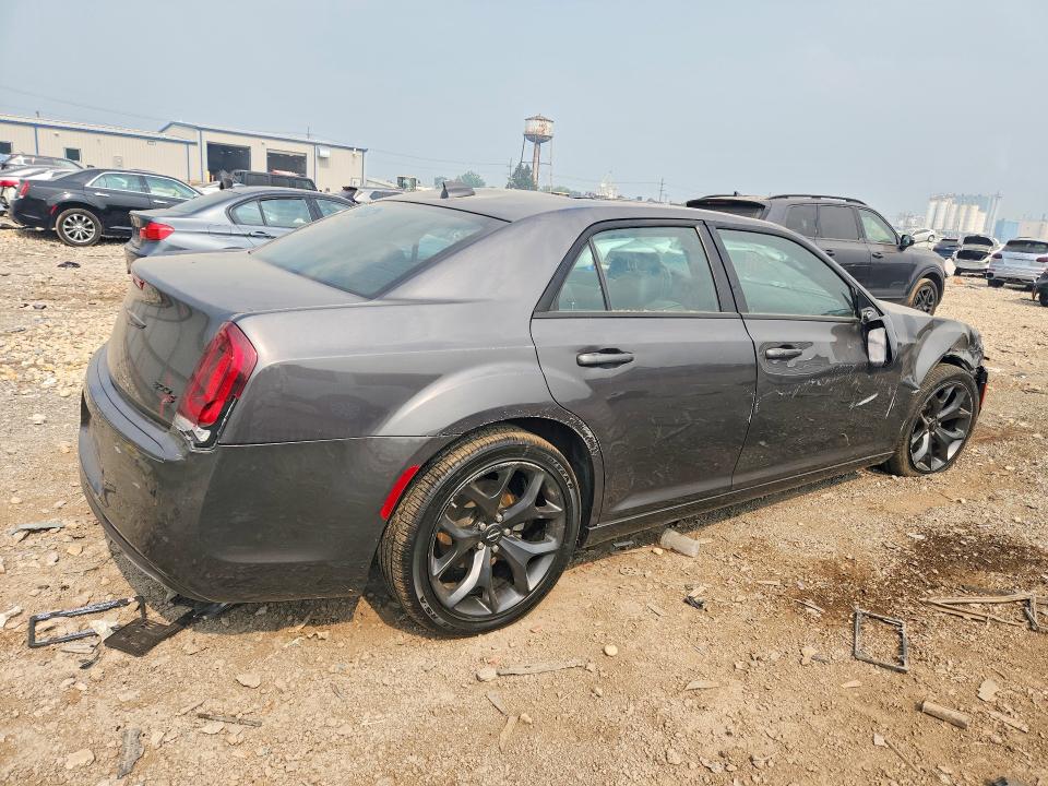 61083876 :رقم المزاد ، 2C3CCABG0PH637002 vin ، 2023 Chrysler 300 مزاد بيع