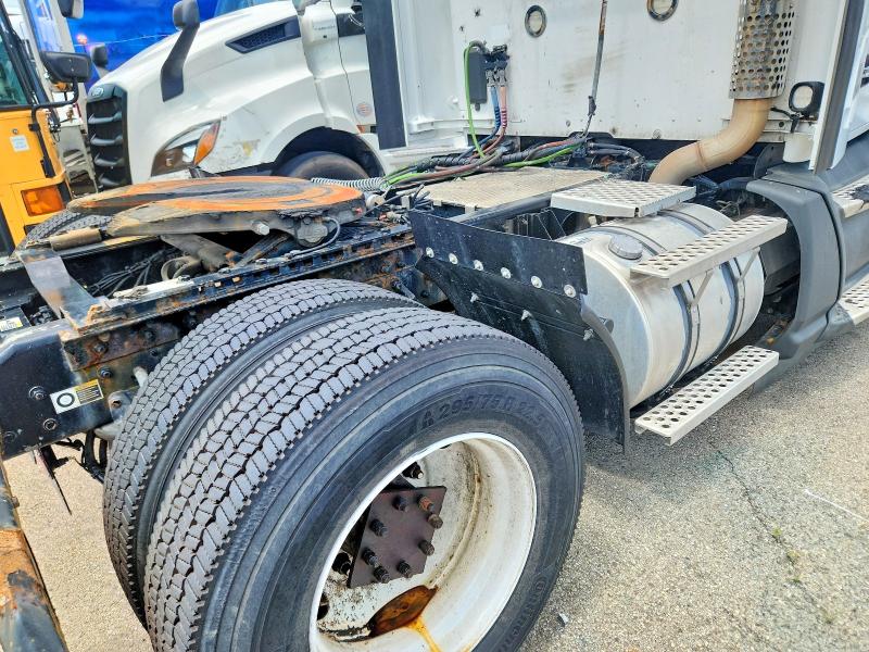Продажа на аукционе авто 2019 Kenworth T680, vin: 1XKYA48X2KJ297265, номер лота: 57914816