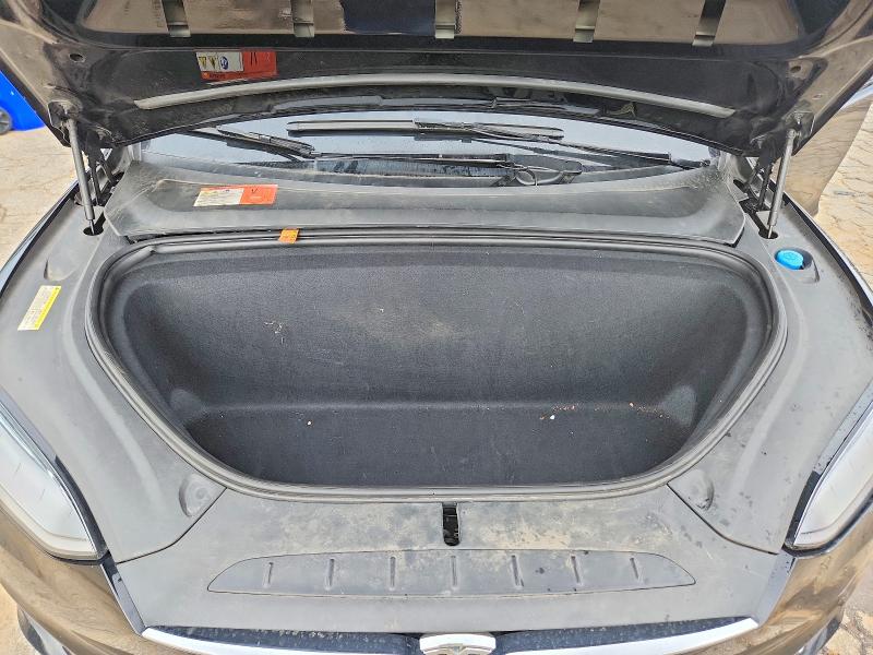 61060596 :رقم المزاد ، 5YJXCAE28GF002368 vin ، 2016 Tesla Model X مزاد بيع