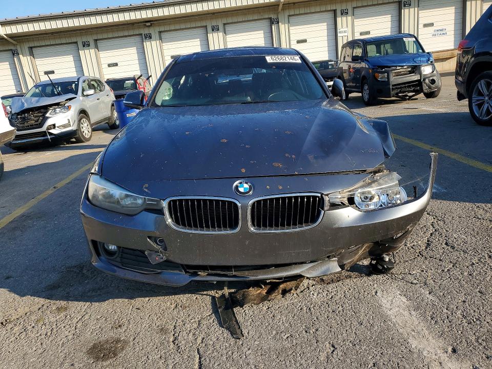 2014 Bmw 320 მანქანა იყიდება აუქციონზე, vin: WBA3C3G59ENS70522, აუქციონის ნომერი: 62682146