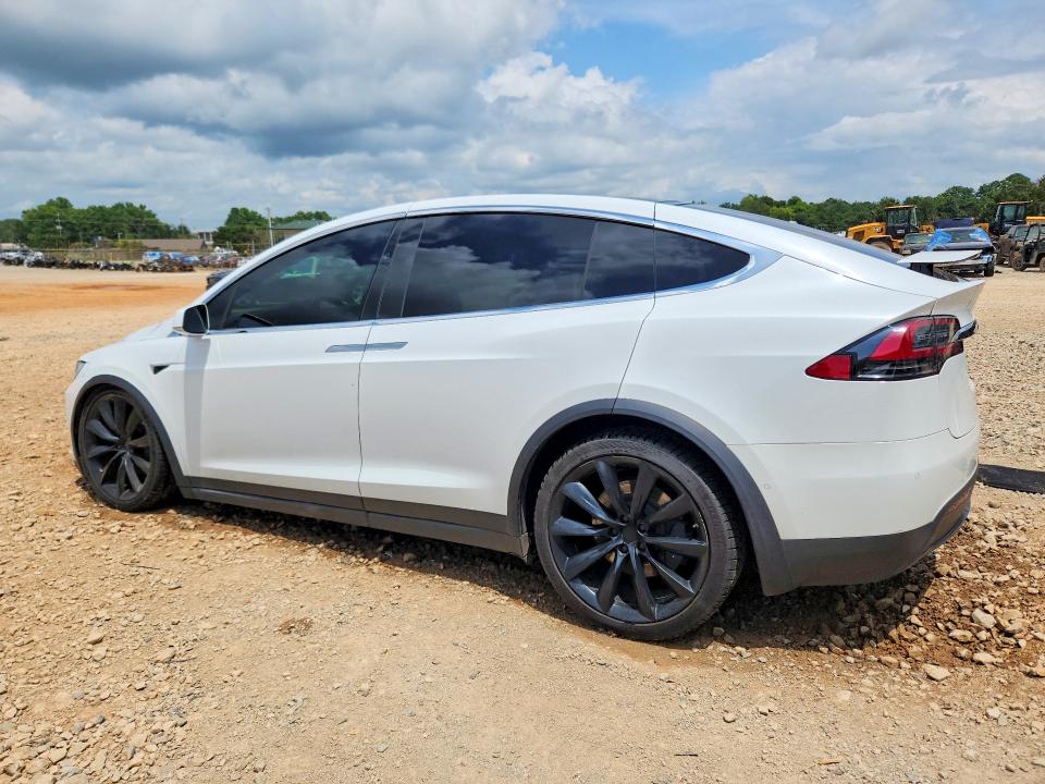 Продаж на аукціоні авто 2020 Tesla Model X, vin: 5YJXCBE2XLF300064, номер лоту: 62677216