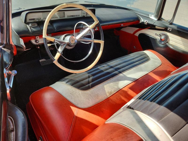 1957 Lincoln Premiere მანქანა იყიდება აუქციონზე, vin: 57WA34811XL, აუქციონის ნომერი: 61123426