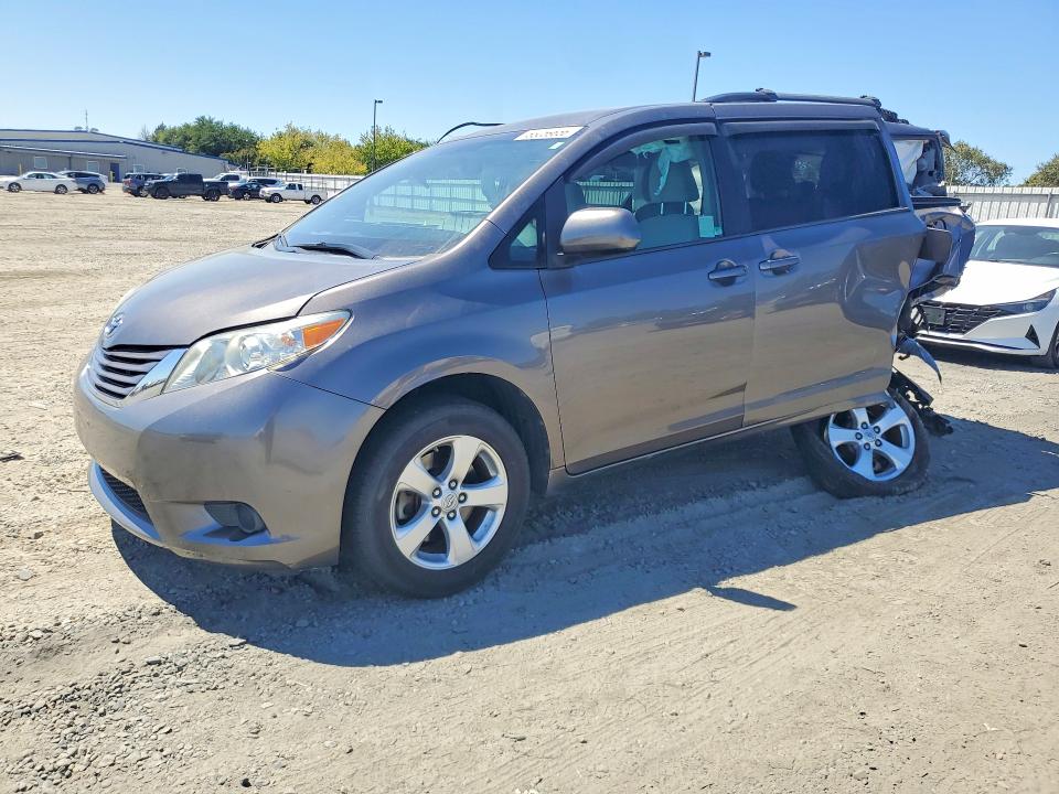 Aukcja sprzedaży 2016 Toyota Sienna, vin: 5TDKK3DCXGS746603, numer aukcji: 63059656