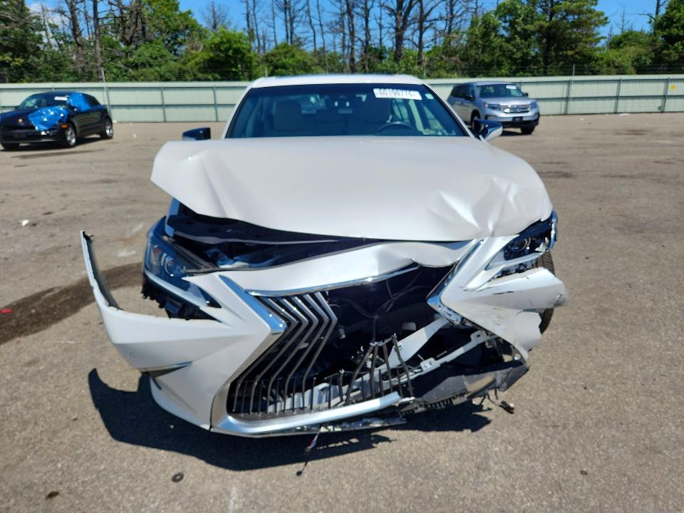 Продажа на аукционе авто 2021 Lexus Es 250, vin: 58AD11D19MU004395, номер лота: 60190776