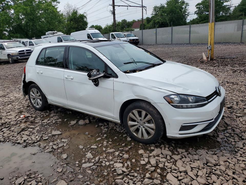 2018 Volkswagen Golf მანქანა იყიდება აუქციონზე, vin: 3VWG17AU3JM272981, აუქციონის ნომერი: 59735436