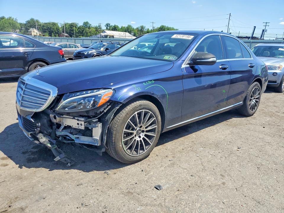 2015 Mercedes-benz C მანქანა იყიდება აუქციონზე, vin: 55SWF4KB2FU038918, აუქციონის ნომერი: 62138196