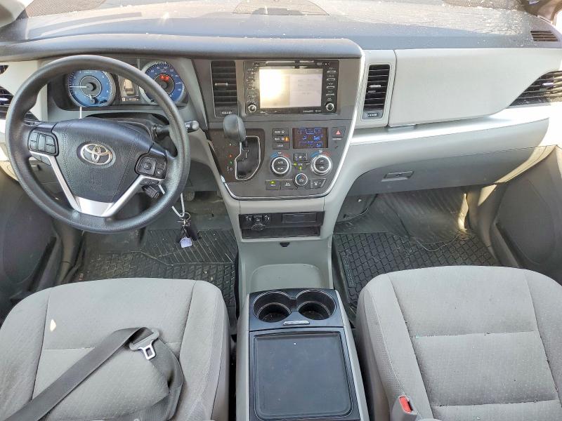 Продажа на аукционе авто 2019 Toyota Sienna, vin: 5TDJZ3DC1KS212860, номер лота: 60459166