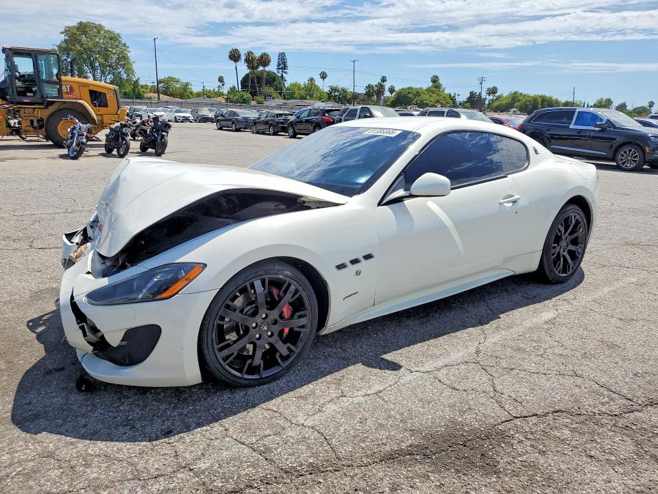 2013 Maserati Granturismo მანქანა იყიდება აუქციონზე, vin: ZAM45VLA9D0069159, აუქციონის ნომერი: 61586866