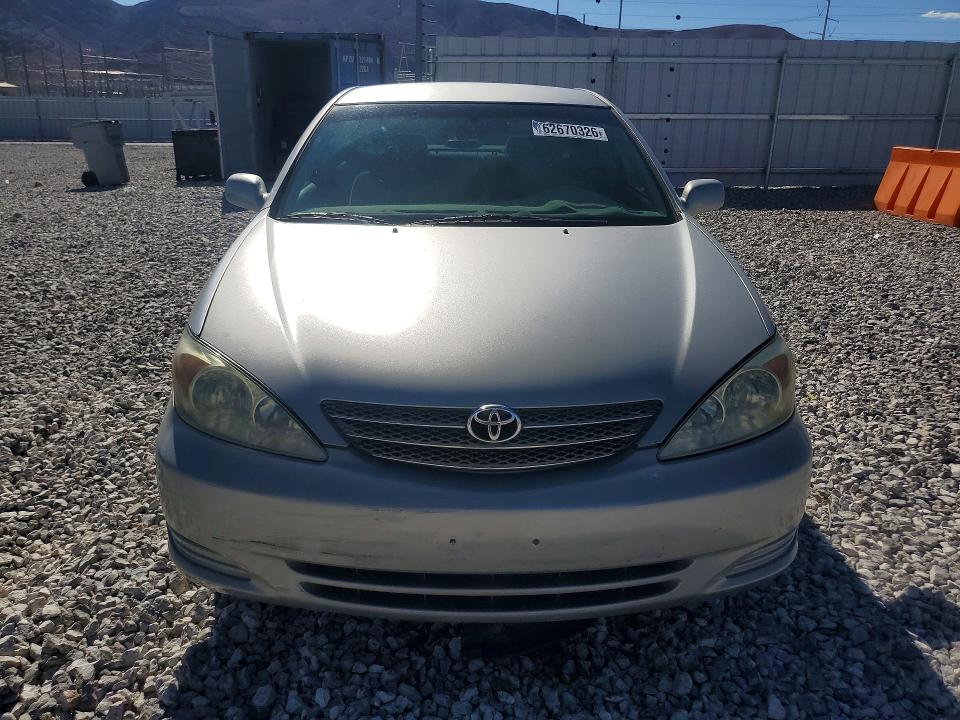 62670326 :رقم المزاد ، 4T1BE32K04U326563 vin ، 2004 Toyota Camry مزاد بيع