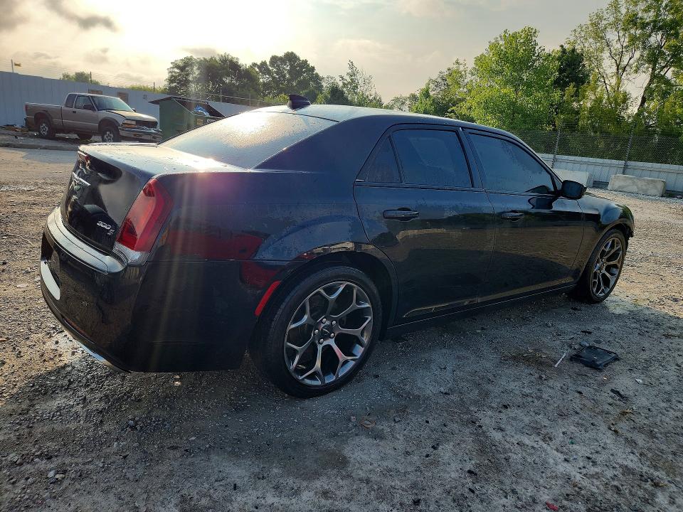 2015 Chrysler 300 მანქანა იყიდება აუქციონზე, vin: 2C3CCABG4FH797933, აუქციონის ნომერი: 85985765