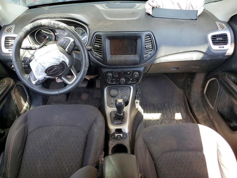 60811566 :رقم المزاد ، 3C4NJDAB1JT180359 vin ، 2018 Jeep Compass مزاد بيع