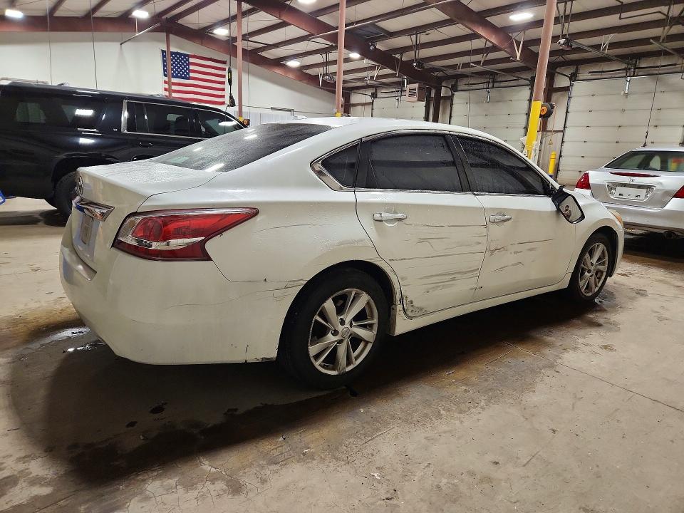 Продаж на аукціоні авто 2015 Nissan Altima, vin: 1N4AL3AP8FN886658, номер лоту: 61305556