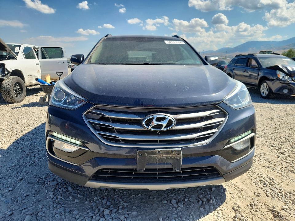 2017 Hyundai Santa Fe Sport მანქანა იყიდება აუქციონზე, vin: 5NMZUDLBXHH047743, აუქციონის ნომერი: 62671956