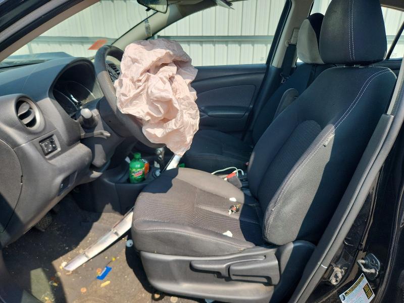 60690976 :رقم المزاد ، 3N1CN7AP9GL881106 vin ، 2016 Nissan Versa مزاد بيع
